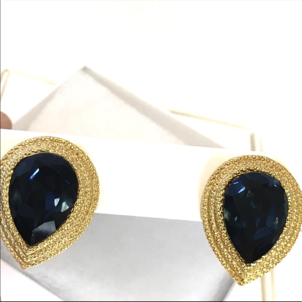 Vintage Donald Stannard Blue Stone Clip-on.